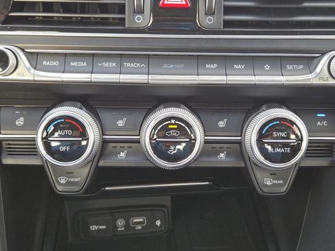 Used 2020 Genesis G70 3.3T w/ Prestige Package image 35