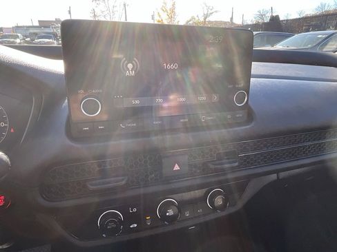 Used 2024 Honda HR-V LX image 14