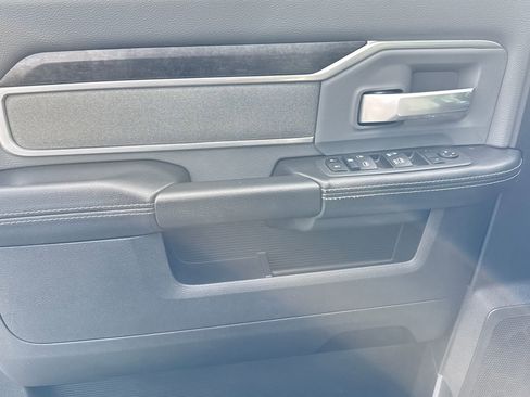 Used 2022 RAM 3500 Big Horn image 19