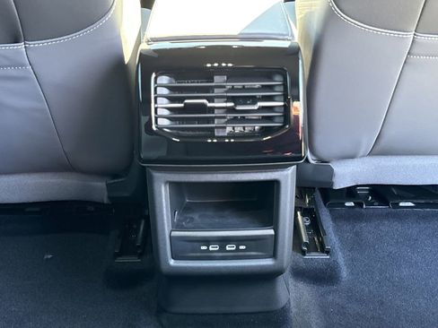 New 2025 Volkswagen ID.4 Pro image 22