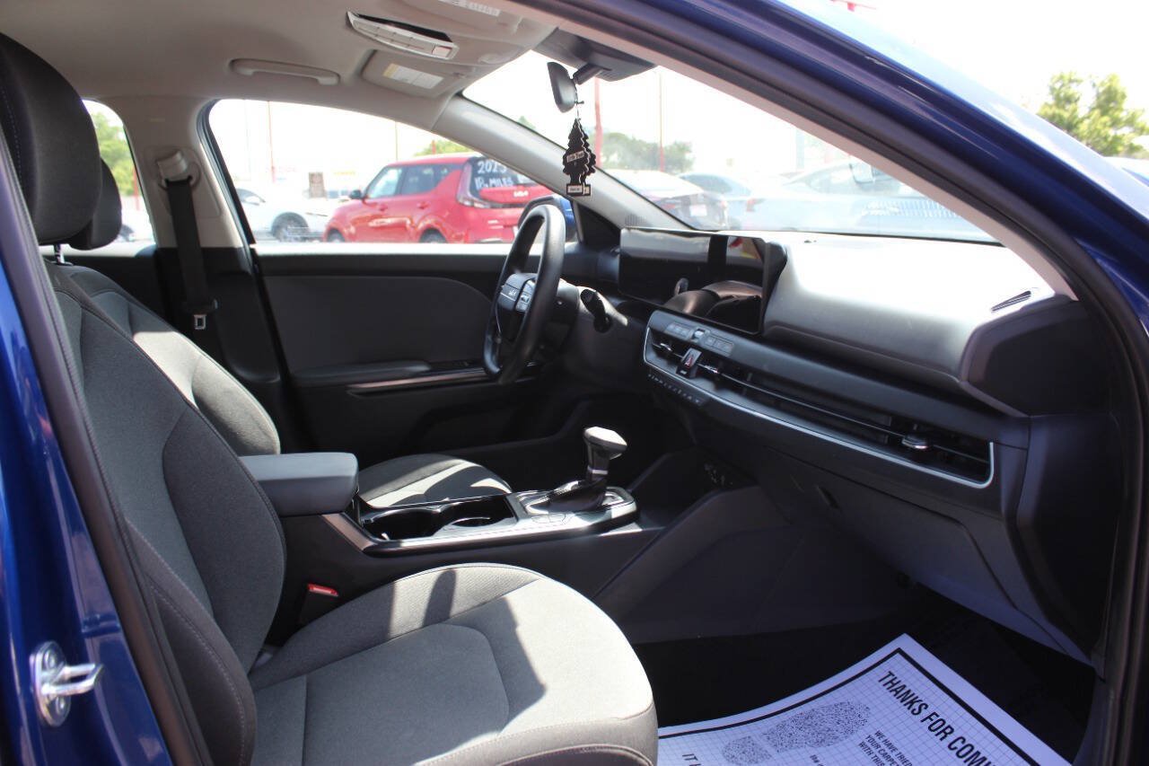 Used 2025 Kia K4 FWD image 9