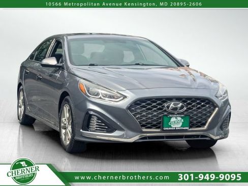 Used 2018 Hyundai Sonata Sport FWD image 1