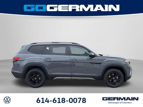 New 2026 Volkswagen Atlas Peak Edition image 5