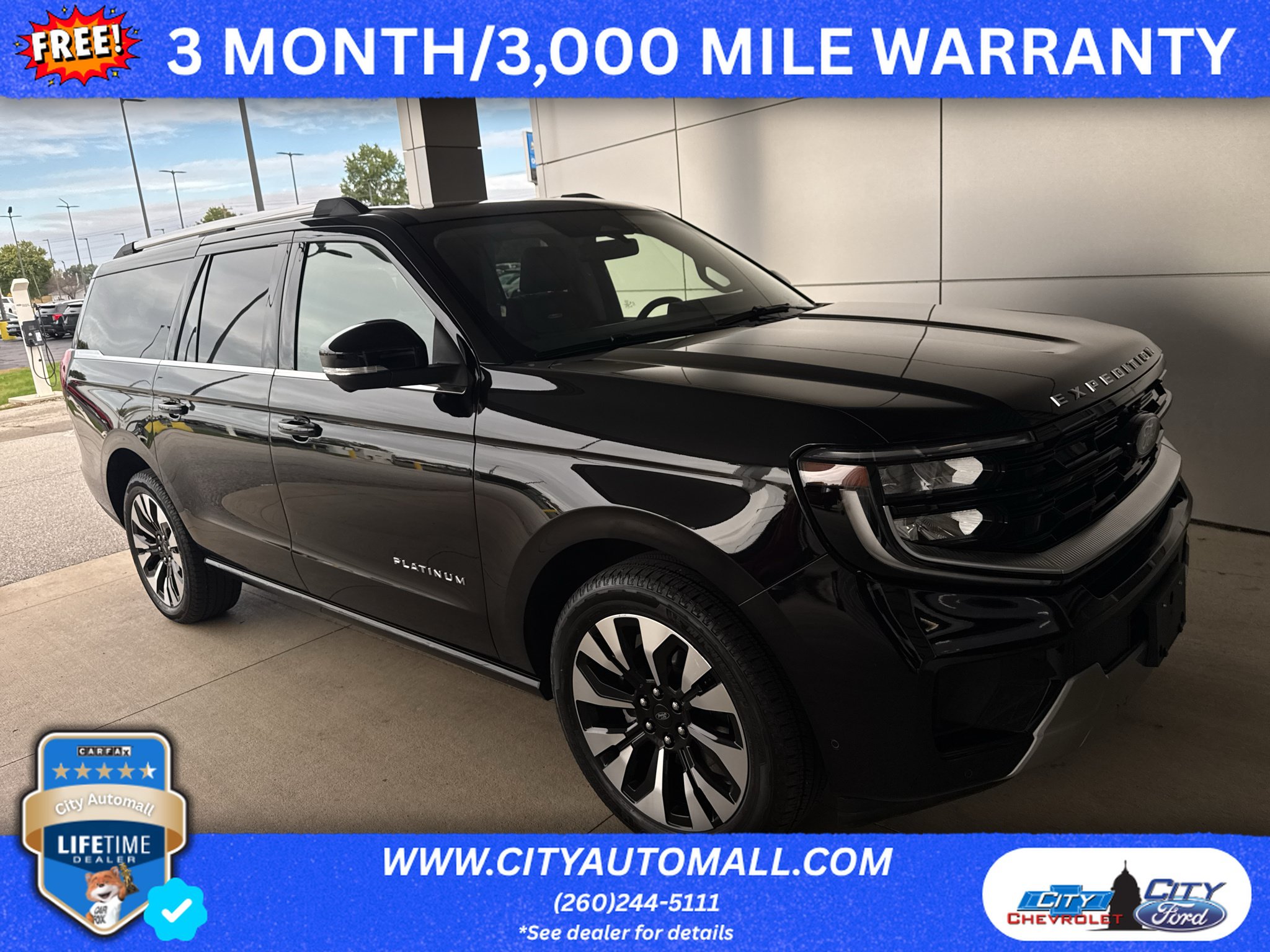 Used 2025 Ford Expedition Max Platinum w/ Driver's Package AWD/4WD image 1