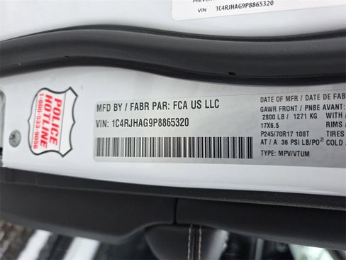 Used 2023 Jeep Grand Cherokee Laredo image 35