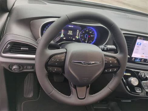 New 2026 Chrysler Pacifica Select image 23