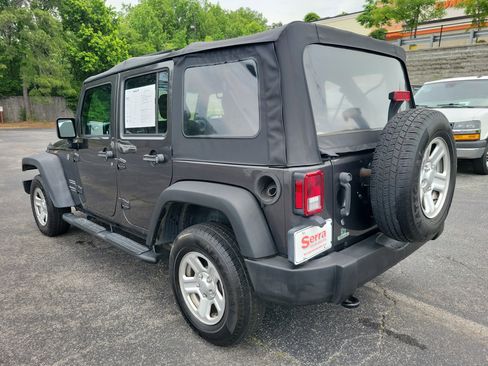 Used 2017 Jeep Wrangler Unlimited Sport w/ Connectivity Group AWD/4WD image 23