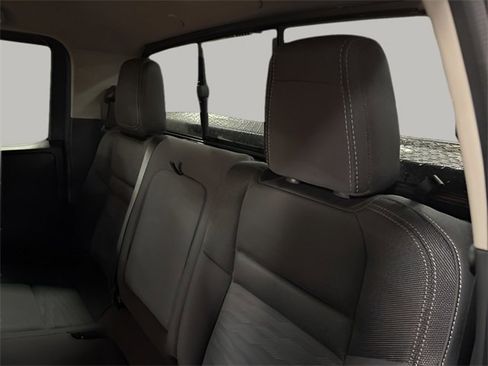 Used 2022 Nissan Frontier SV w/ Technology Package image 19