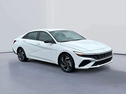 New 2025 Hyundai Elantra SEL