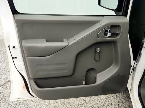 Used 2016 Nissan Frontier S RWD image 10