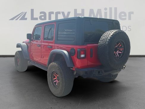 Used 2021 Jeep Wrangler Unlimited Rubicon AWD/4WD image 3