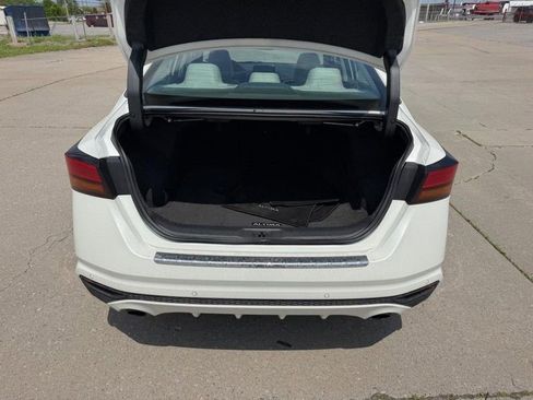 Used 2019 Nissan Altima 2.5 Platinum AWD/4WD image 5