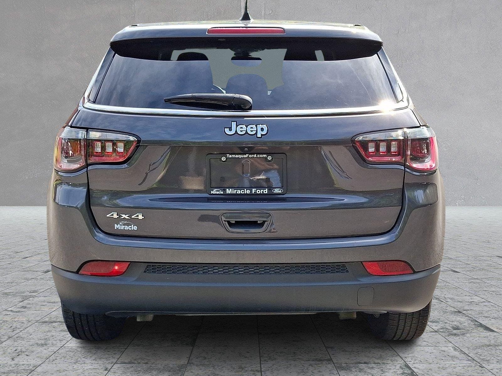 Used 2024 Jeep Compass Sport AWD/4WD image 5