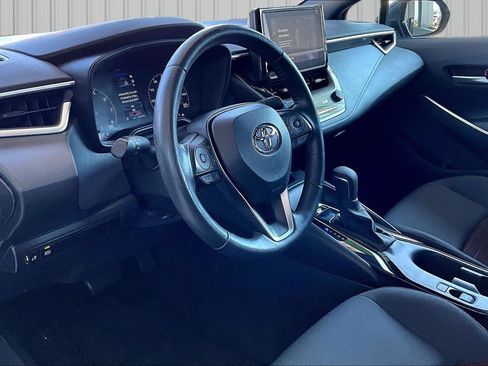 Used 2024 Toyota Corolla SE w/ SE Premium Package FWD image 4