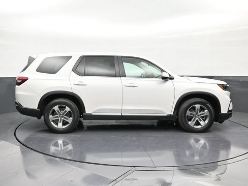 Used 2024 Honda Pilot EX-L image 6