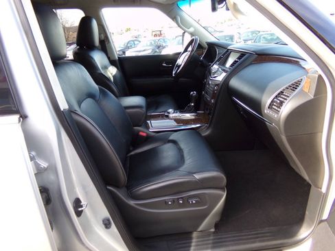 Used 2015 INFINITI QX80 4WD w/ Driver's Assistance Package image 24