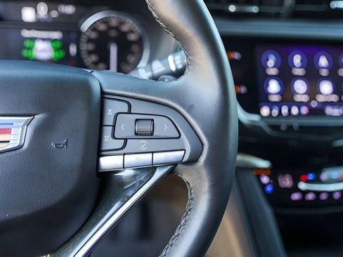 Used 2022 Cadillac XT6 Premium Luxury FWD image 13