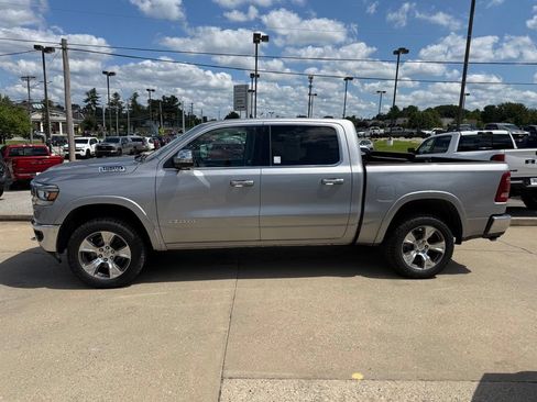 Used 2020 RAM 1500 Laramie AWD/4WD image 10