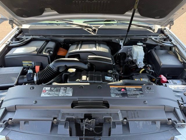 Used 2012 GMC Yukon 4WD Hybrid image 32
