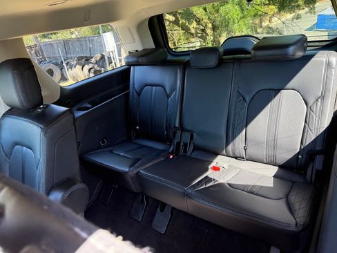 Used 2020 Ford Expedition Platinum AWD/4WD image 13
