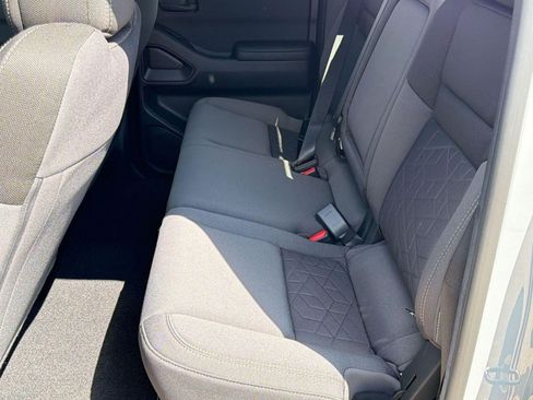 Used 2026 Nissan Frontier SV w/ All-Weather Content Package RWD image 14