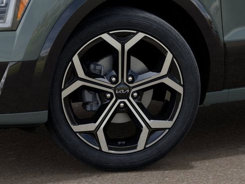 New 2025 Kia Niro SX Touring image 9