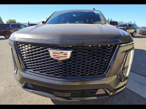 Used 2025 Cadillac Escalade Sport w/ Touring Package image 5