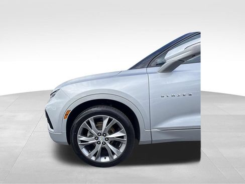 Used 2019 Chevrolet Blazer Premier w/ Sun and Wheels Package FWD image 18