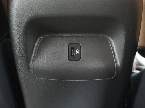 Used 2020 Nissan Sentra SV w/ SV Premium Package FWD image 21