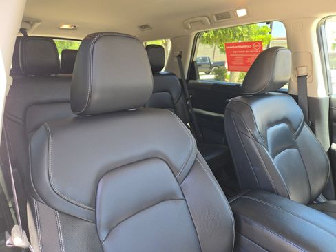 Certified 2025 Nissan Pathfinder SL AWD/4WD image 31