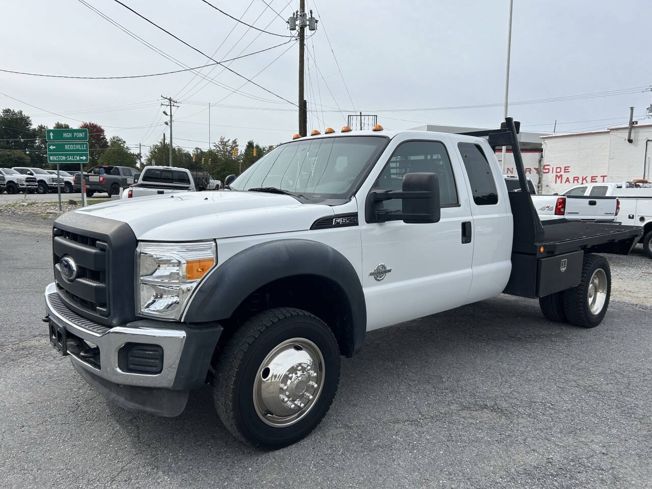Used 2012 Ford F550 4x4 SuperCab Super Duty w/ XL Value Pkg image 2