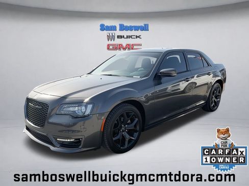 Used 2023 Chrysler 300 Touring L w/ Popular Equipment Group RWD image 1