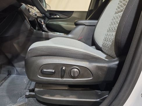 Used 2023 Chevrolet Equinox LS w/ LS Convenience Package AWD/4WD image 14