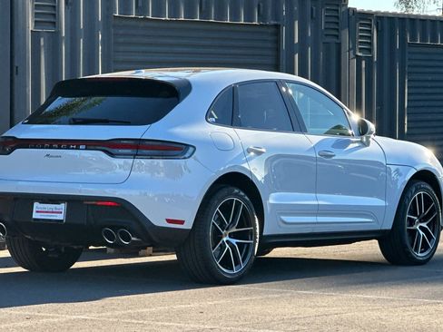 Used 2025 Porsche Macan Base image 8