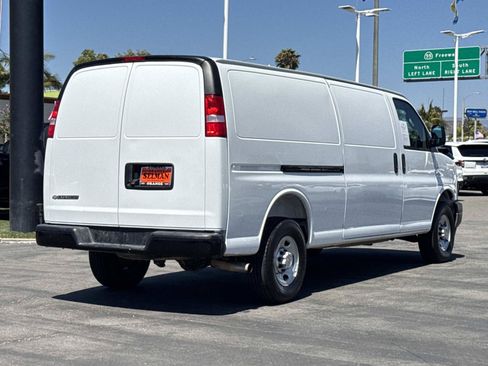 Used 2025 Chevrolet Express 2500 Extended w/ Driver Convenience Package RWD image 5