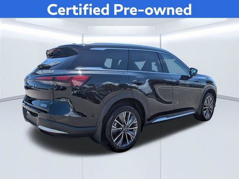 Certified 2026 INFINITI QX60 Luxe w/ Cargo Package FWD image 8