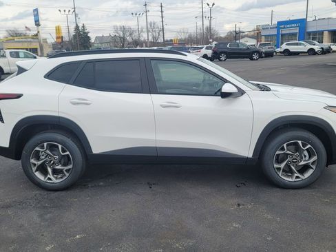 New 2026 Chevrolet Trax LT FWD image 14