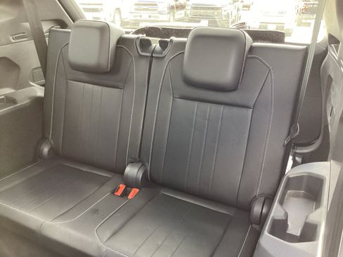 Used 2023 Volkswagen Tiguan SE R-Line FWD image 29