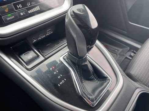 Used 2023 Subaru Outback Premium image 20