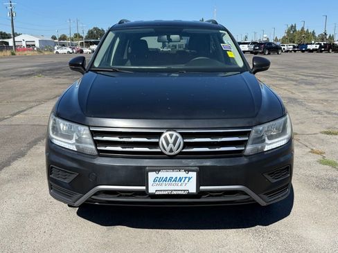 Used 2020 Volkswagen Tiguan S image 2