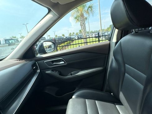 Used 2021 Nissan Rogue SV w/ Premium Package FWD image 26