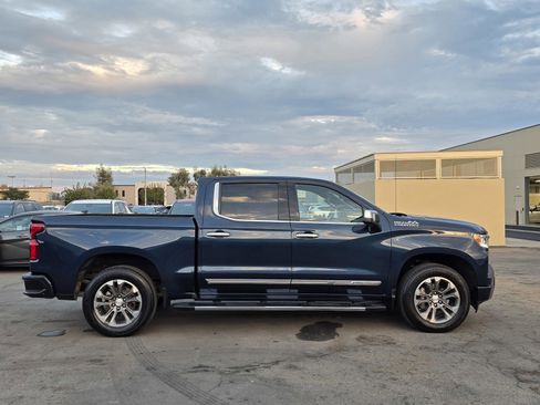 Used 2023 Chevrolet Silverado 1500 High Country w/ Technology Package image 8