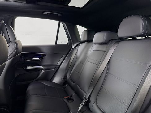 New 2026 Mercedes-Benz GLC 300 4MATIC image 7