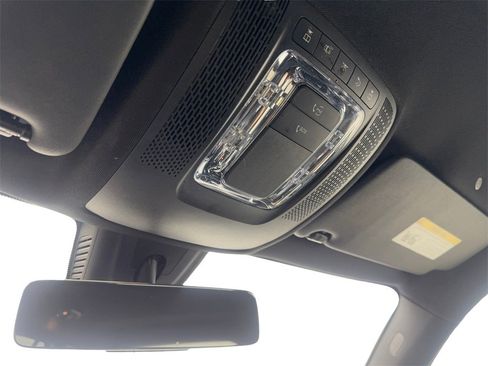 Used 2022 Mercedes-Benz GLB 250 w/ Premium Package Lite image 71