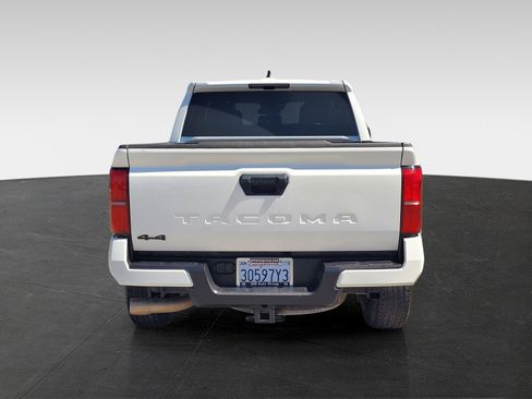 Used 2024 Toyota Tacoma TRD Sport image 5