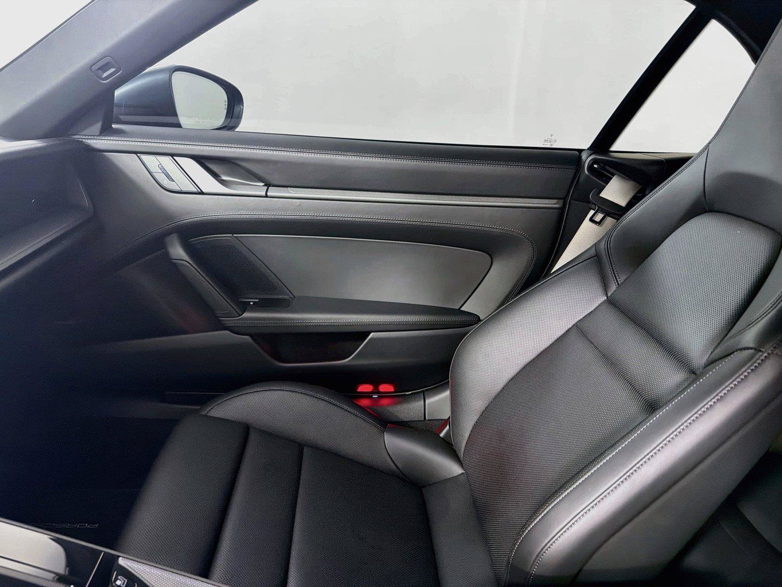 Certified 2025 Porsche 911 Carrera RWD image 28