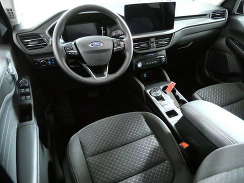 Certified 2023 Ford Escape Active w/ Tech Pack #1 AWD/4WD image 4