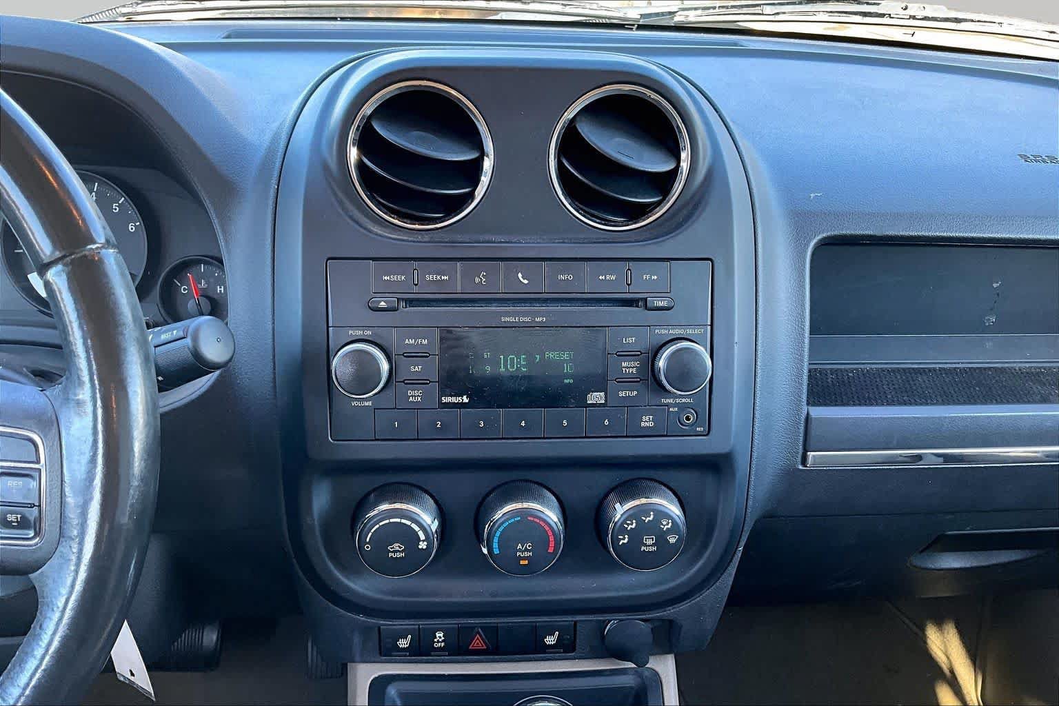 Used 2011 Jeep Compass Sport w/ Sun/Sound Group FWD image 6
