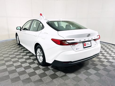 Used 2026 Toyota Camry LE FWD image 5