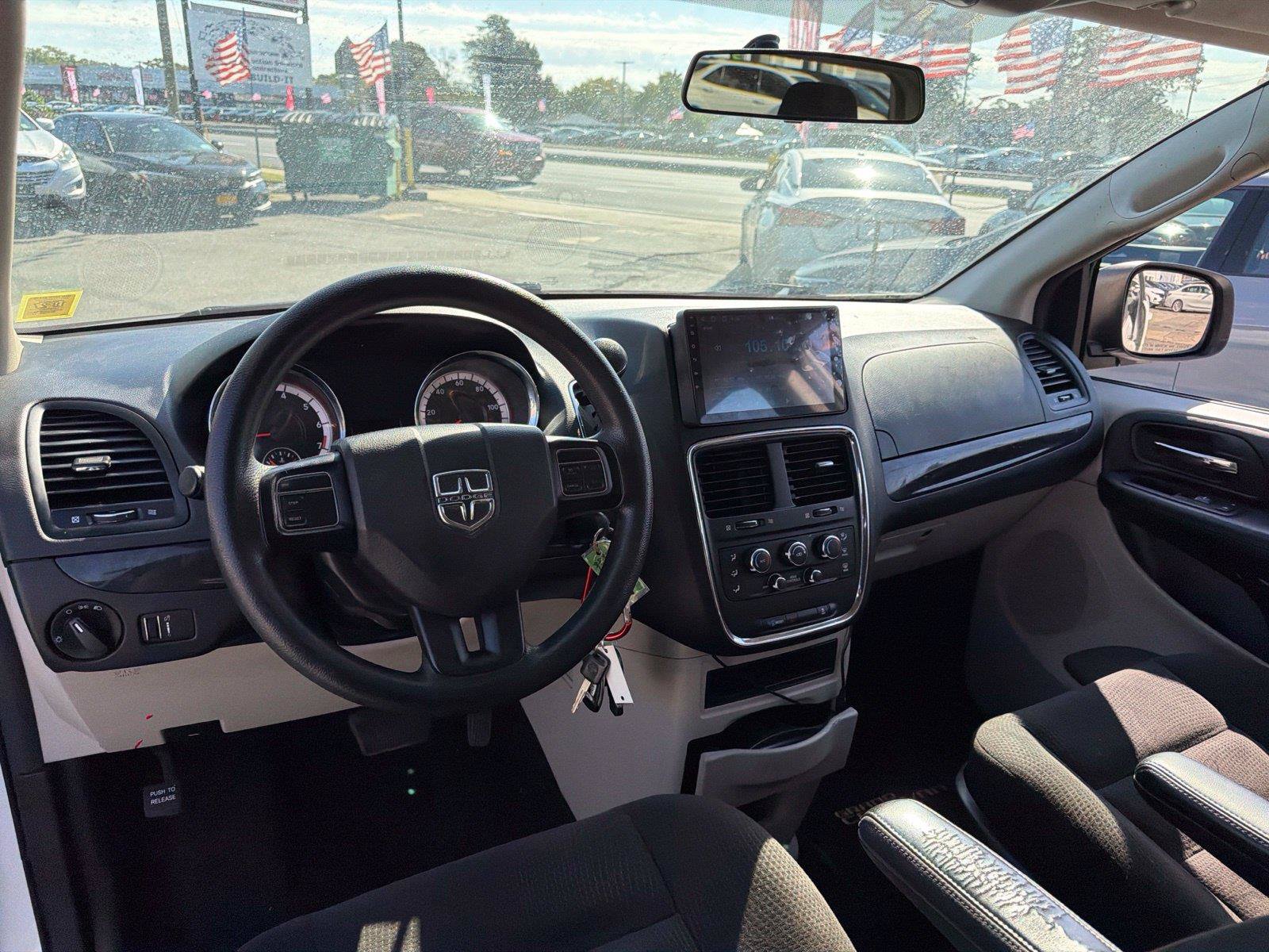 Used 2017 Dodge Grand Caravan SE w/ Power Window Group FWD image 24